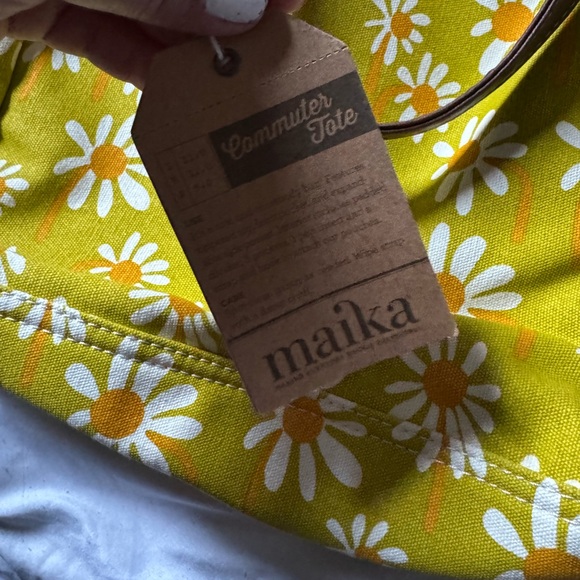 Maika Commuter Tote in Catalina Rare Print NWT - Picture 5 of 9